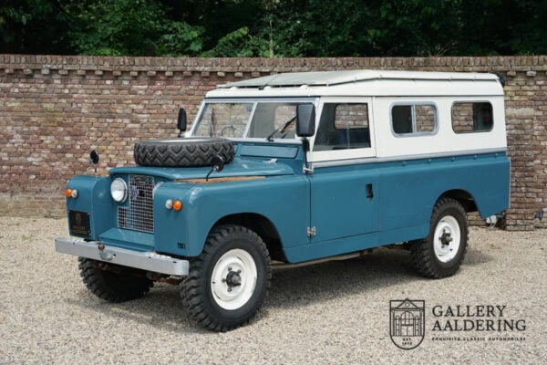Land Rover 109″ 11 2 1/4 METALEN TOP 1961