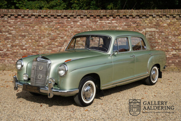Mercedes-Benz 220S 1958