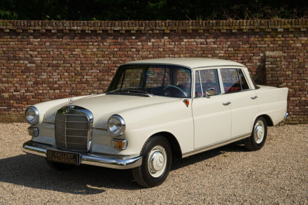 Mercedes Benz 190 D Heckflosse 1964