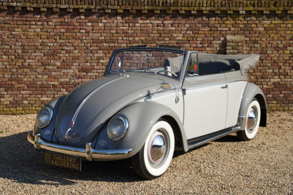 Volkswagen Kever Beetle 151 Convertible by Karmann 1955