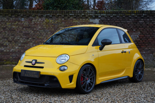 Abarth 695 Biposto Record 2017