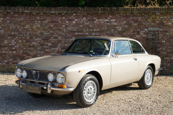 Alfa Romeo GTV 2000 Bertone 1973