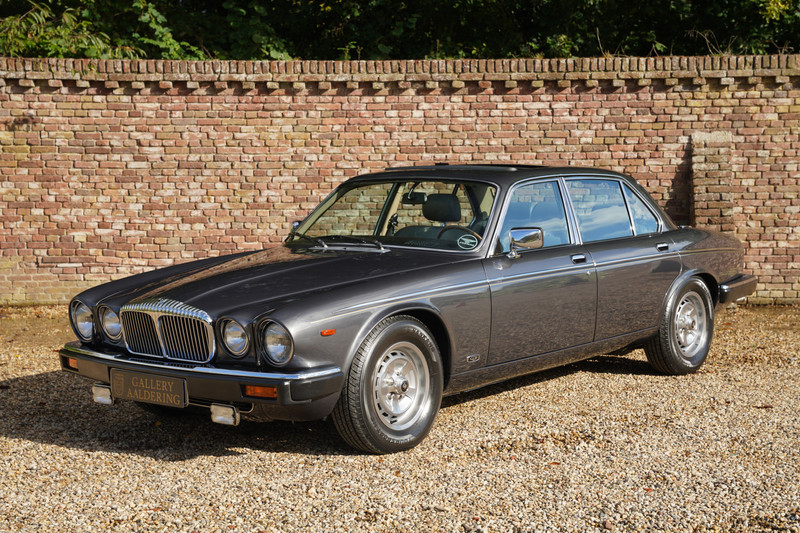 Jaguar Daimler Dubbel Zes 1986 Gallery Aaldering