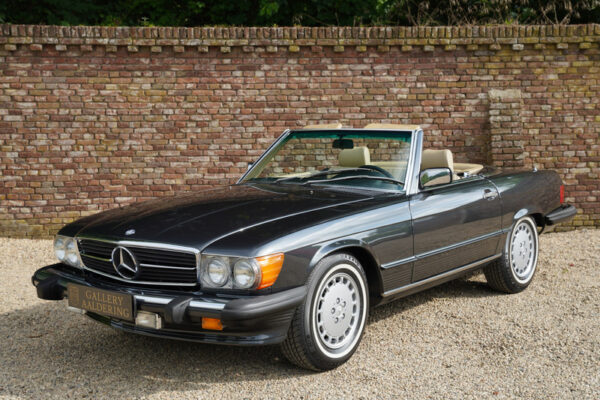 Mercedes-Benz SL 560 1988