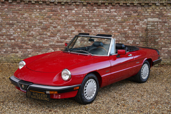 Alfa Romeo Spider 2.0 Graduate 1988