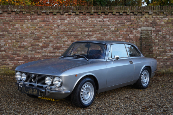Alfa Romeo 2000 GTV Bertone “Fully/TOP restored” 1972