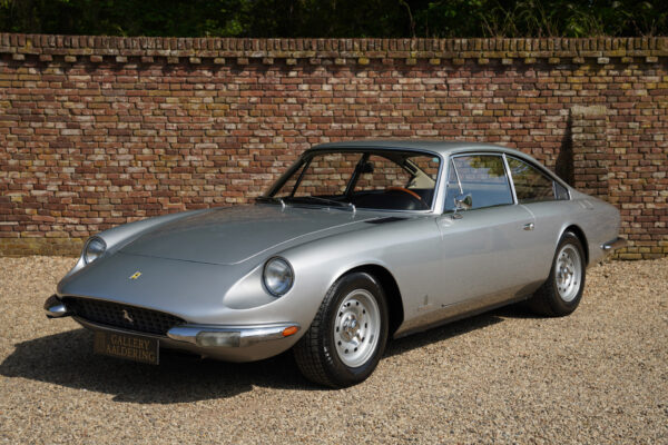 Ferrari 365 GT 2 + 2 1970 года