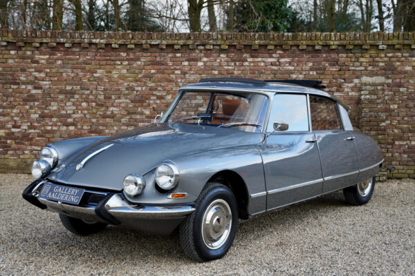 Citroën DS 21 Pallas “Jaeger tableau” 1966