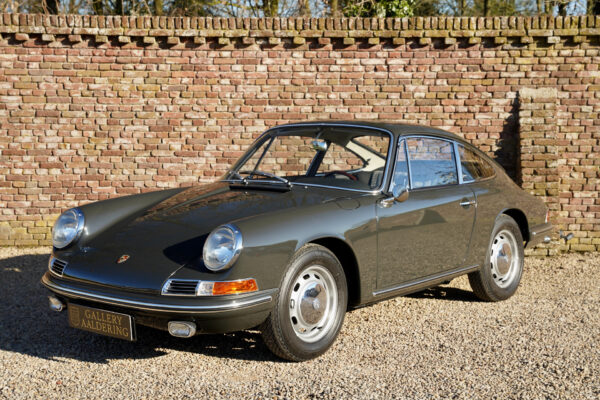 Porsche 911 2.0 Coupe “1965 Year of production” 1966