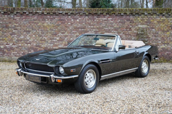 Aston Martin V8 Volante 5.3 V8 1981