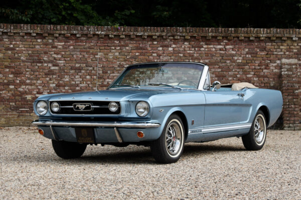 Ford Mustang Convertible 289 V8 “Azul Bretaña” 1966