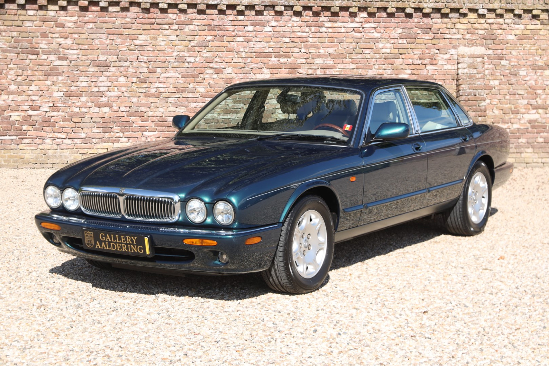 Jaguar XJ8 4.0 Sovereign “One family since 2001” 2001
