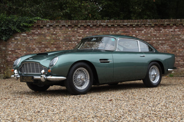 Aston Martin DB4 Series 4 Vantage LHD “One of 14 built” only 33.000 km 1962