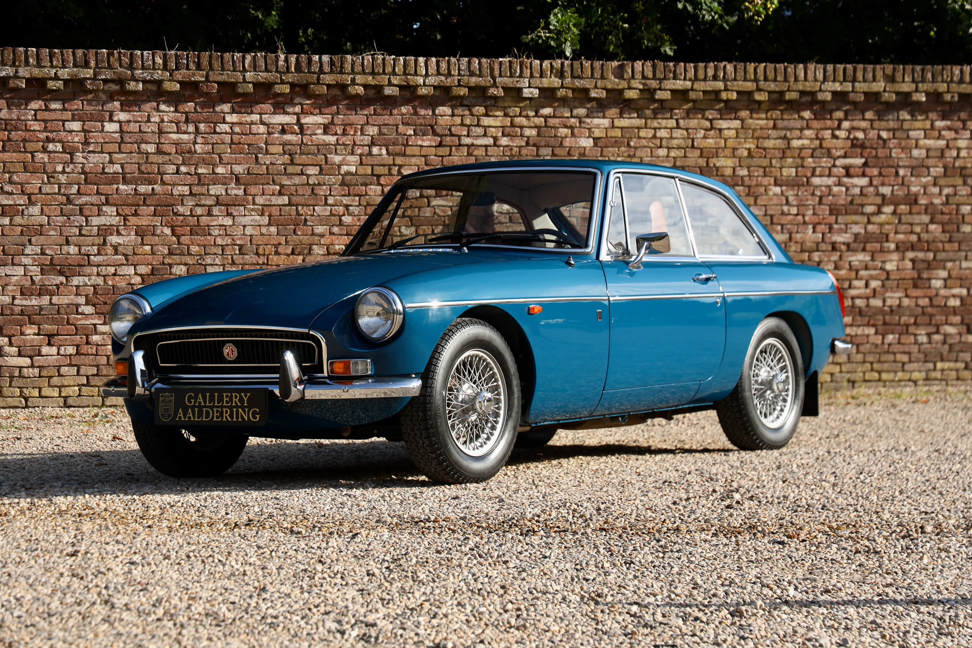 MG B GT Overdrive “Bare metal restoration” 1971