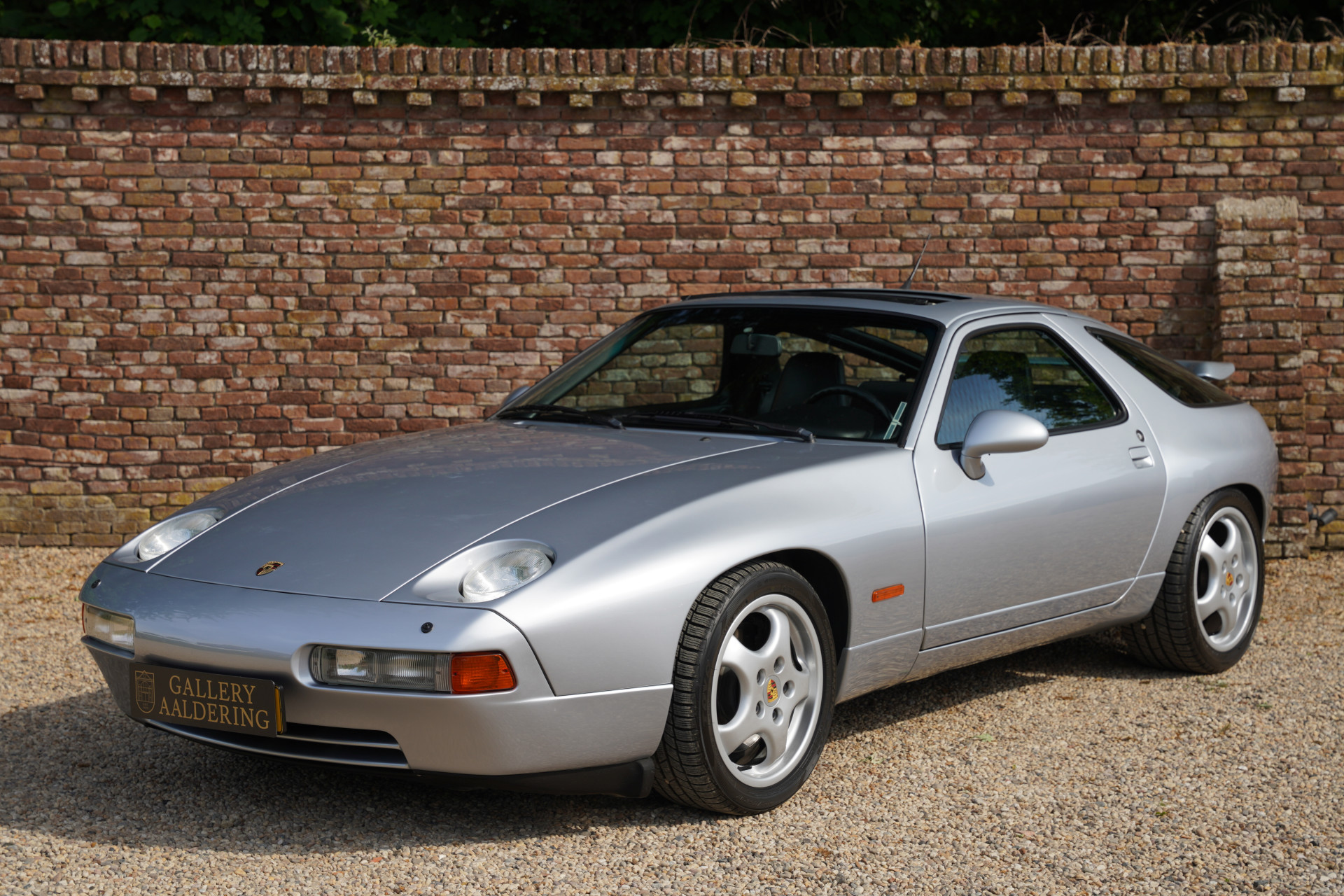 Porsche 928 GTS “66.000 kilometers” 1993