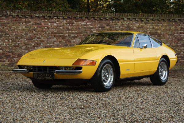 Ferrari 365 GTB/4 Daytona “5.724 millas” Certificado Ferrari Classiche – Este coche califica para aranceles de importación del 0% en los EE. UU. 1973