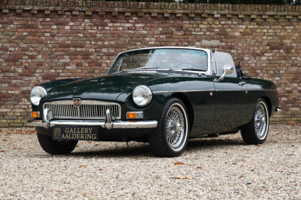 MG B Roadster MkII Overdrive “Nut and Bolt restoration” 1968