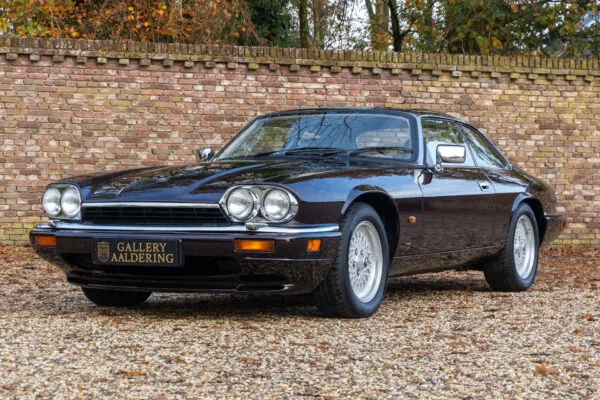 Jaguar XJS 6.0 V12 Coupe Insignia “Morocco Red” 1994