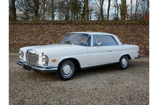 Mercedes-Benz 280 SE 3.5 Coupe (W111-026) 1971