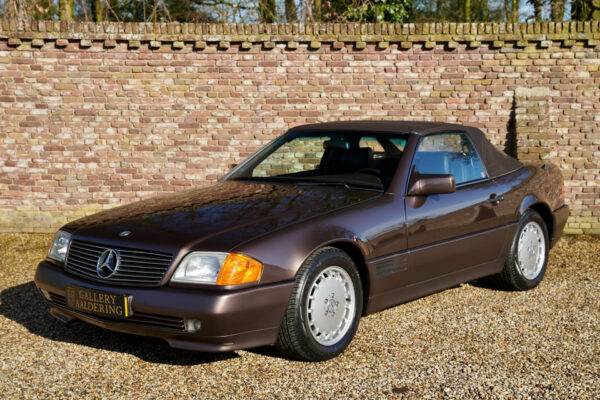 Mercedes-Benz 300 SL “Brown over brown” 1993