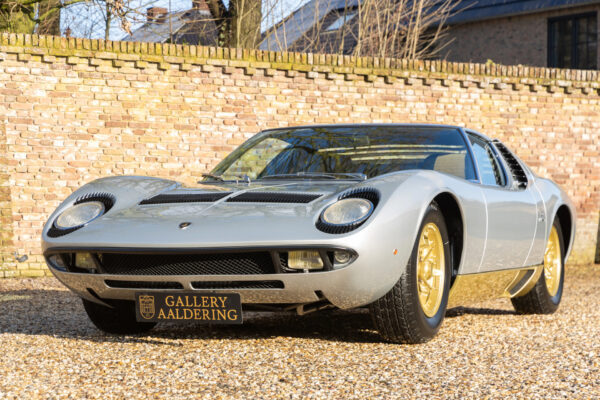 Lamborghini Miura P400 S “A history in the Swiss Alps” 1971