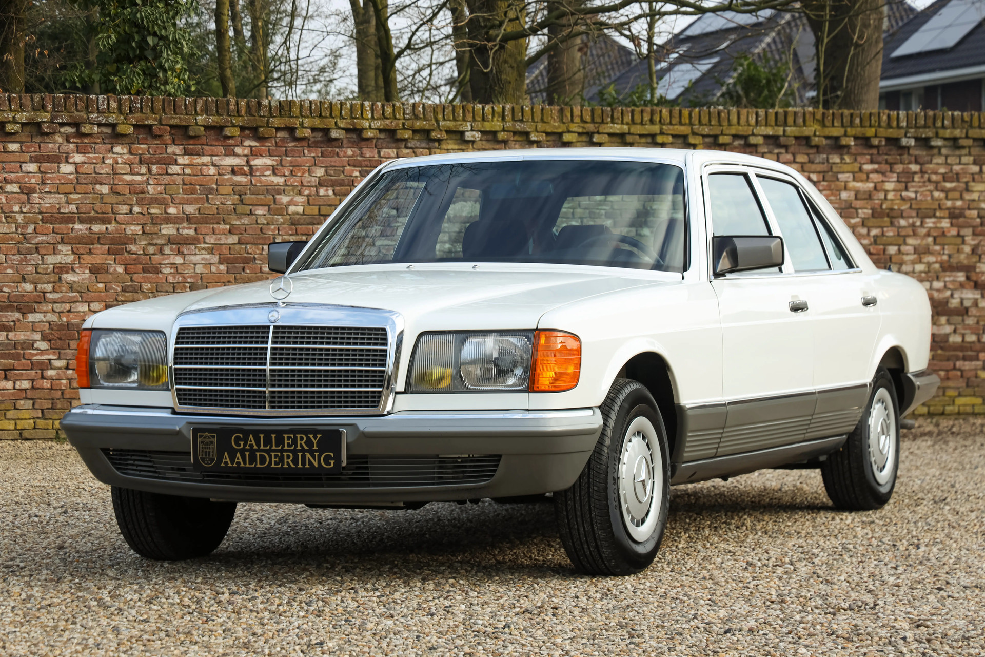 Mercedes-Benz 280 S ONLY 16,000 KILOMETERS 1988
