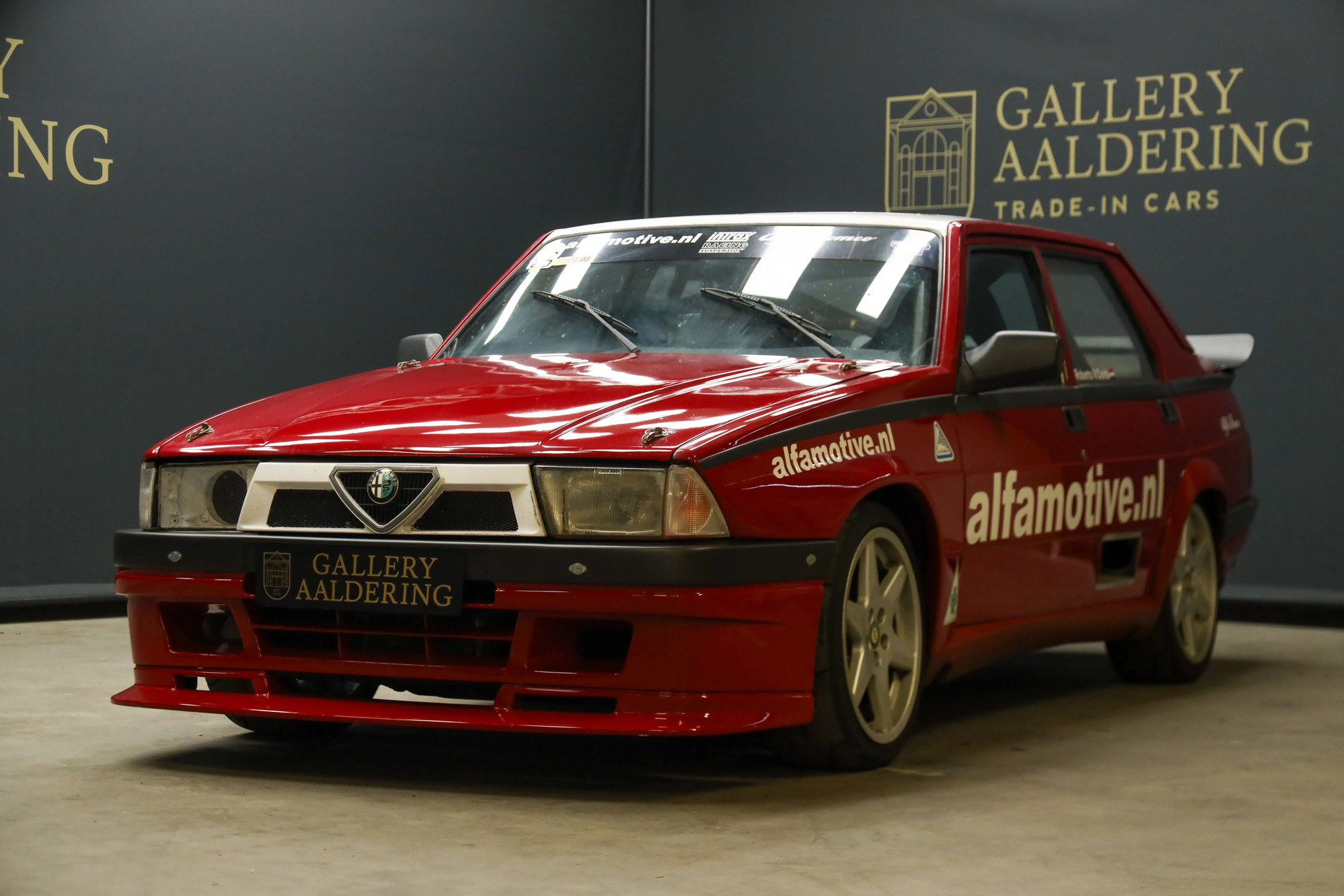 Alfa Romeo 75 3.0 V6 « Alfa rapide pour les journées sur circuit » 1990