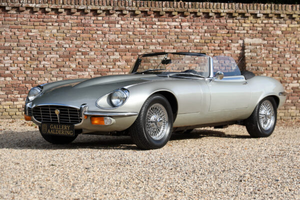 Jaguar E-Type V12 Roadster “Highly authentic” only 33.000 KM! Two owner car 1973