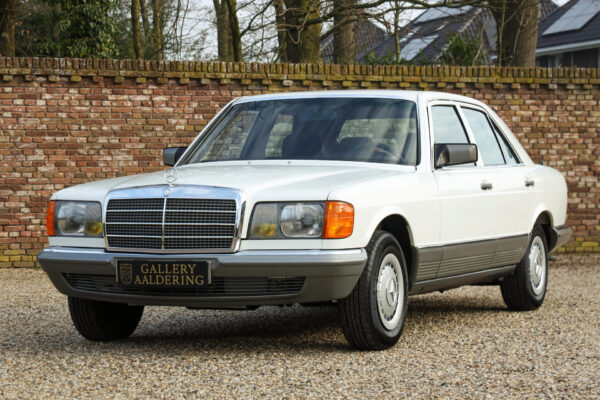 Mercedes-Benz 280 S “With only 16.000 kilometers” 1988