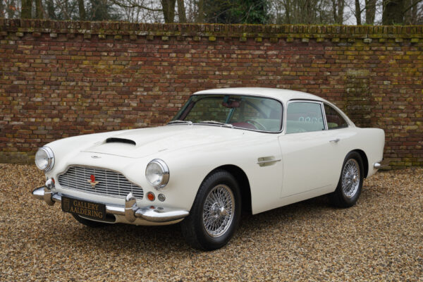 Aston Martin DB4 Serie 3 1961