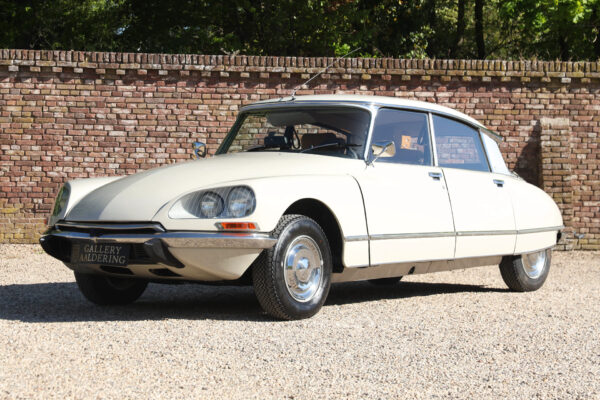 Citroën DS20 Pallas « Albatros beige » 1971