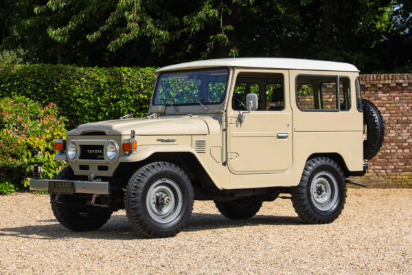 Toyota Land Cruiser BJ40 Hardtop “Restored and rebuilt condition” 1977