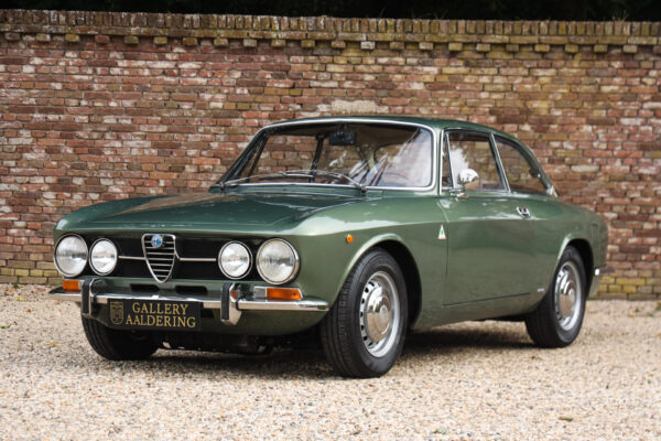 Alfa Romeo 1750 GTV “Verde oliva con pelle cognac” 1971