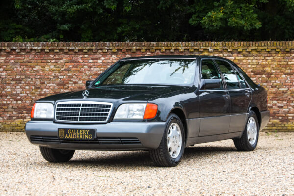 Mercedes-Benz 400 SE « La Cathédrale » 1991