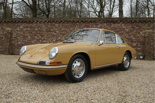 Porsche 911 Urmodell 2.0 SWB “Passionate restoration” 1965