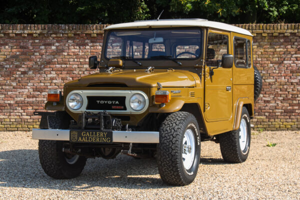 Toyota Land Cruiser BJ40 Hardtop “Olive-653” (Color) 1979