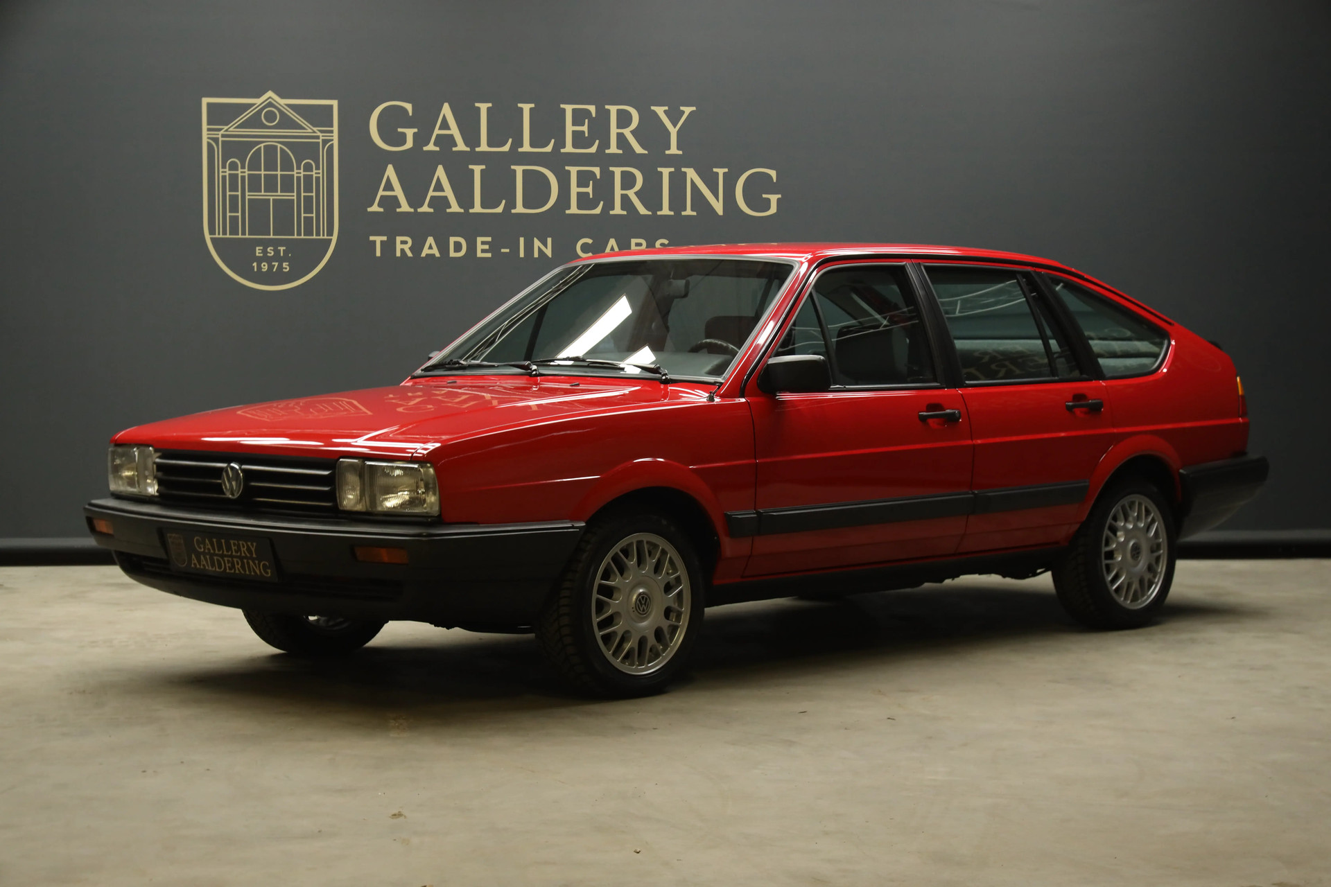 Volkswagen Passat 1.6 Trend Hatchback “83.000 kms original with the booklets” 1987