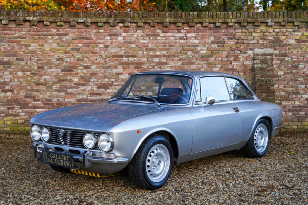 Alfa Romeo 2000 GTV Bertone “Fully/TOP restored” 1972