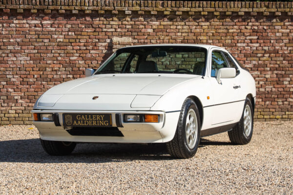 Porsche 924 S “Alpinweiss” 1986