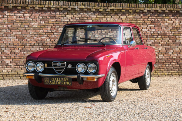 Alfa Romeo Giulia 1300 Nuova Super “Restored by Alfisti” 1975