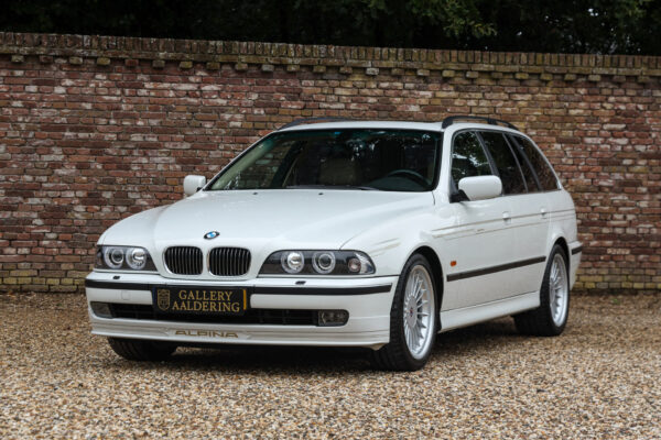 Alpina B10 V8 Touring “In Alpine White III” 2000
