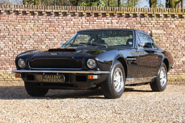 Aston Martin DBS V8 Serie 2 “Vijfversnellingsbak en vier Webers” 1972
