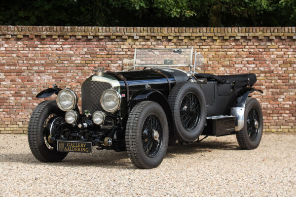 Bentley Speed ​​8 “Especificaciones para el viaje de Pekín a París” de Racing Green, 1948.