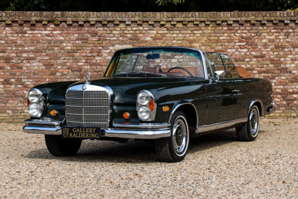 Mercedes Benz 280 SE Cabriolet “Dunkeloliv or Dark Olive” 1969