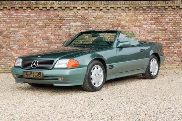 Mercedes-Benz 300 SL-24 “35.000 kms in Malachite Green” 1992