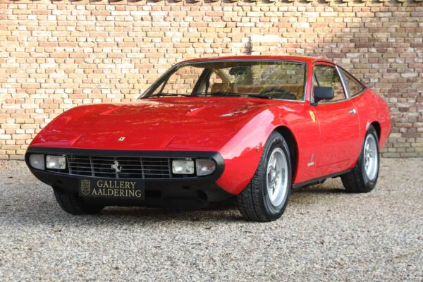 Ferrari 365 GTC/4 “met aantrekkelijke oudere documentatie” 1972