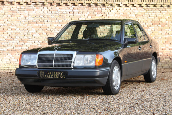 Mercedes Benz 200 E W124 “36.000 km with one owner” NEW ORIGINAL CONDITION! 1992