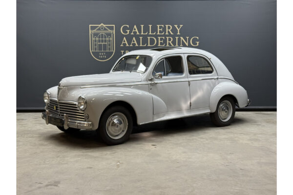 Peugeot 203 C Sedan “Coche de segundo propietario” 1960