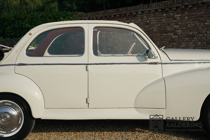 Peugeot 203 blanc cassé? – Bernard Miniatures Peugeot 203 blanc cassé? – Bernard Miniatures