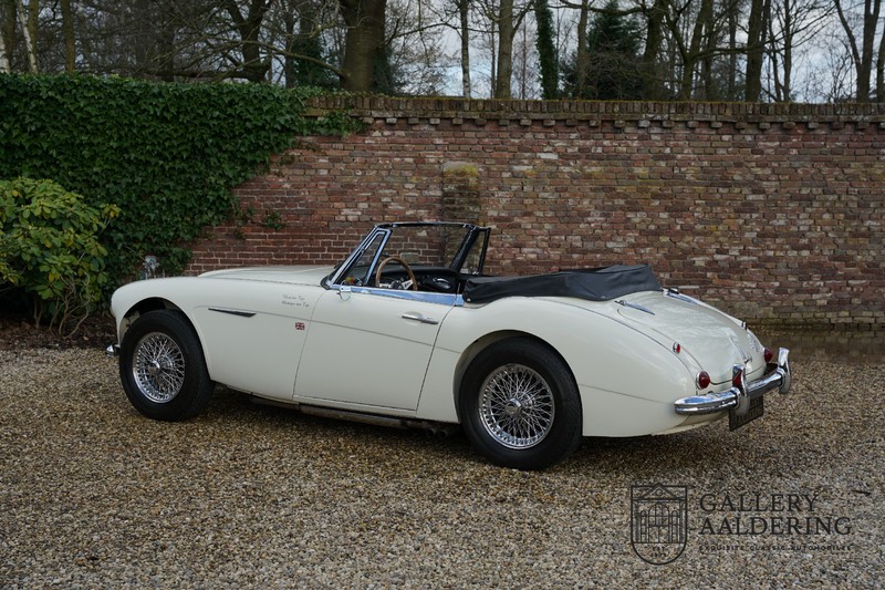 Modellino Matchbox Austin Healey 3000 MKII Del 1963 – Scala 1:64 – Rosso – Edizione 2019 - Foto 1
